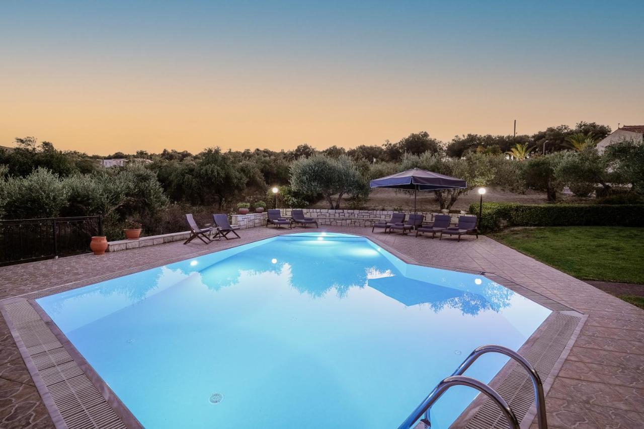 Lefkothea Villas With Large Pool, Bbq & Playground Adelianos Kampos Exterior photo