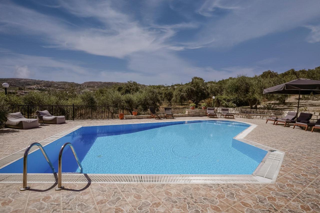 Lefkothea Villas With Large Pool, Bbq & Playground Adelianos Kampos Exterior photo