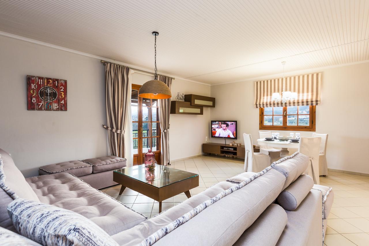 Lefkothea Villas With Large Pool, Bbq & Playground Adelianos Kampos Exterior photo