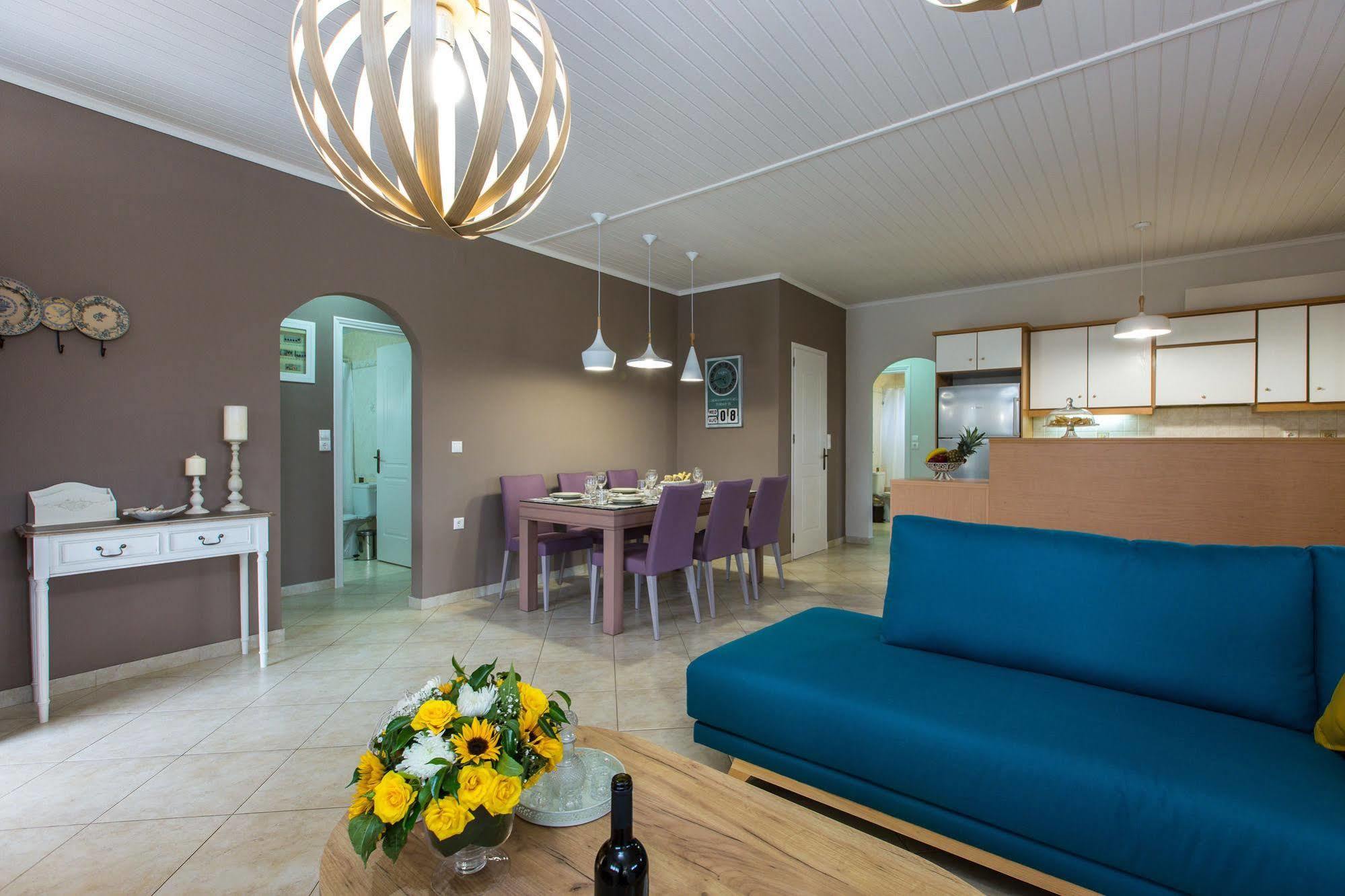 Lefkothea Villas With Large Pool, Bbq & Playground Adelianos Kampos Exterior photo