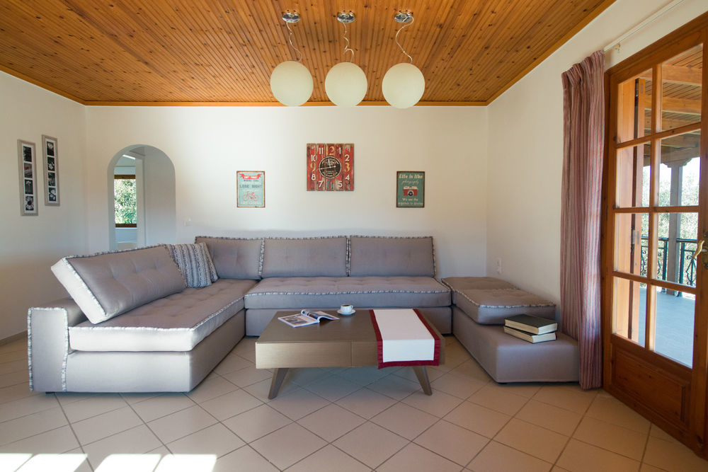 Lefkothea Villas With Large Pool, Bbq & Playground Adelianos Kampos Exterior photo